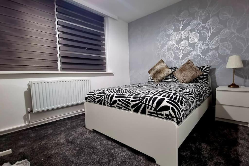 Ferienwohnung 1 Bed Flat With Free Parking In E13 London Exterior foto