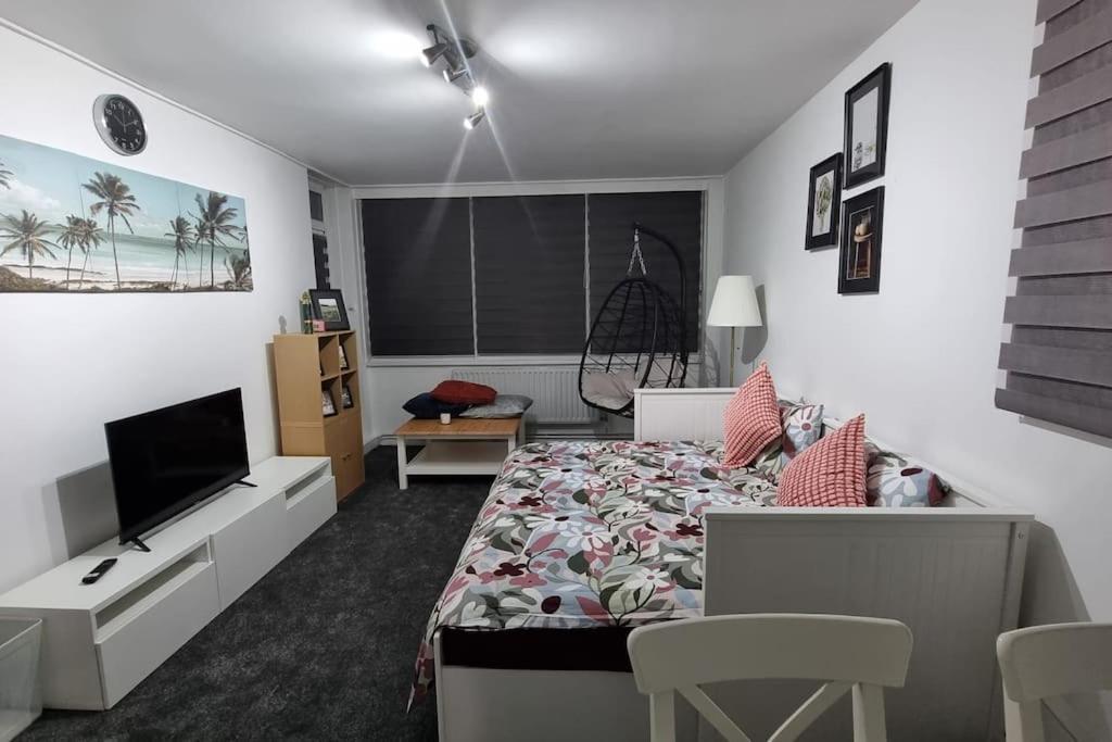 Ferienwohnung 1 Bed Flat With Free Parking In E13 London Exterior foto